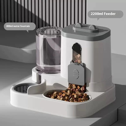Upgrade your pet's mealtime with our Automatic Cat Feeder & Water Fountain Set! 🐾💧 Perfect for both cats and dogs, made from food-grade plastic with a convenient gravity feed design! 🐱🐶✨