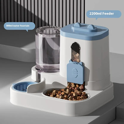 Upgrade your pet's mealtime with our Automatic Cat Feeder & Water Fountain Set! 🐾💧 Perfect for both cats and dogs, made from food-grade plastic with a convenient gravity feed design! 🐱🐶✨