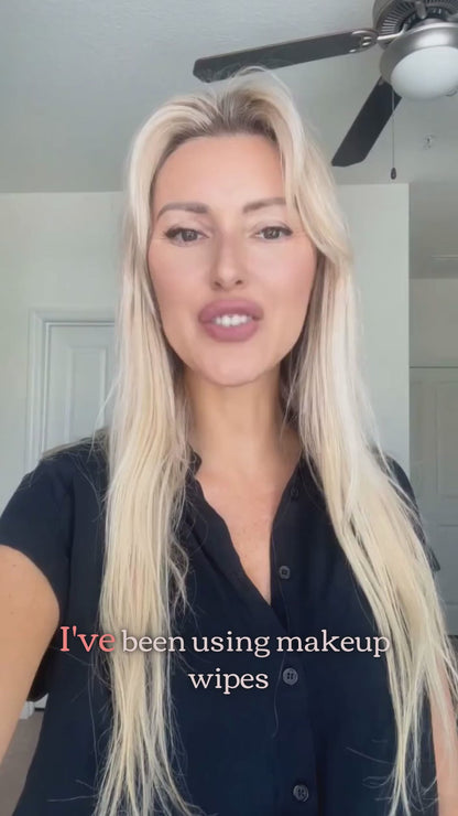 Say goodbye to stubborn makeup! 🌟 Our alcohol-free micellar wipes effortlessly remove waterproof mascara and oil, all while being eco-friendly and compostable! 🌿