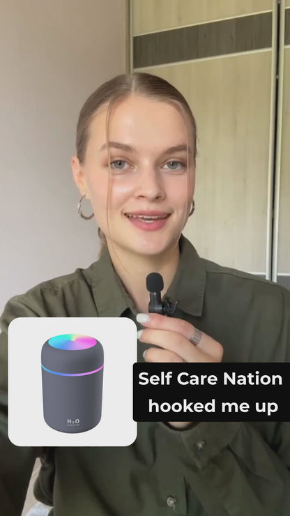 Stay refreshed on the go with the Durcord Portable Mini Humidifier! Perfect for your car, this sleek 300ml cool mist humidifier keeps the air fresh and quiet. #HydrateYourDrive #MiniHumidifier